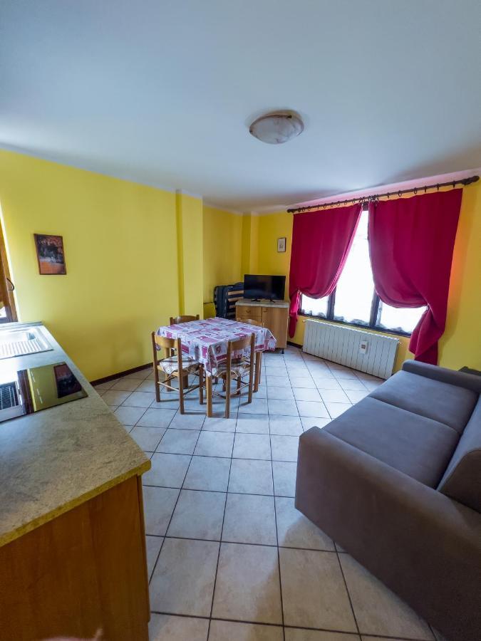 Aparthotel El Rocol Vezza dʼOglio Exteriér fotografie