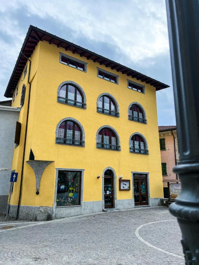 Aparthotel El Rocol Vezza dʼOglio Exteriér fotografie
