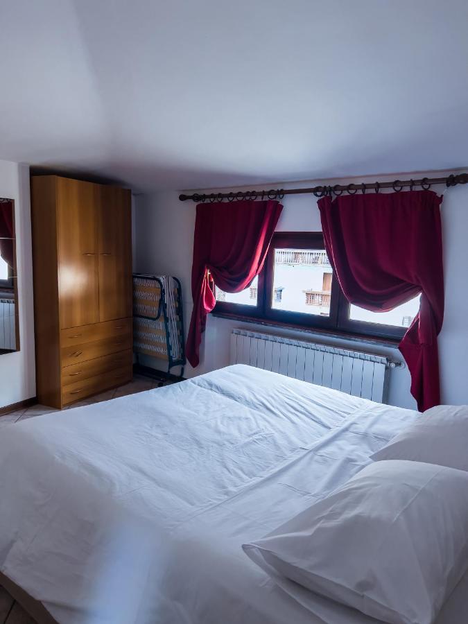 Aparthotel El Rocol Vezza dʼOglio Exteriér fotografie